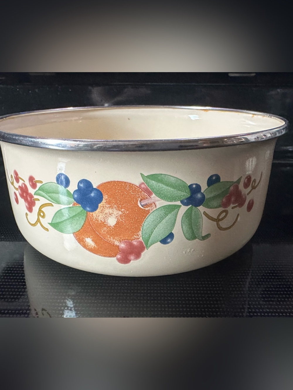 Vintage Corning Coordinates by Lincoware Abundance Metal Bowls Fruit Design